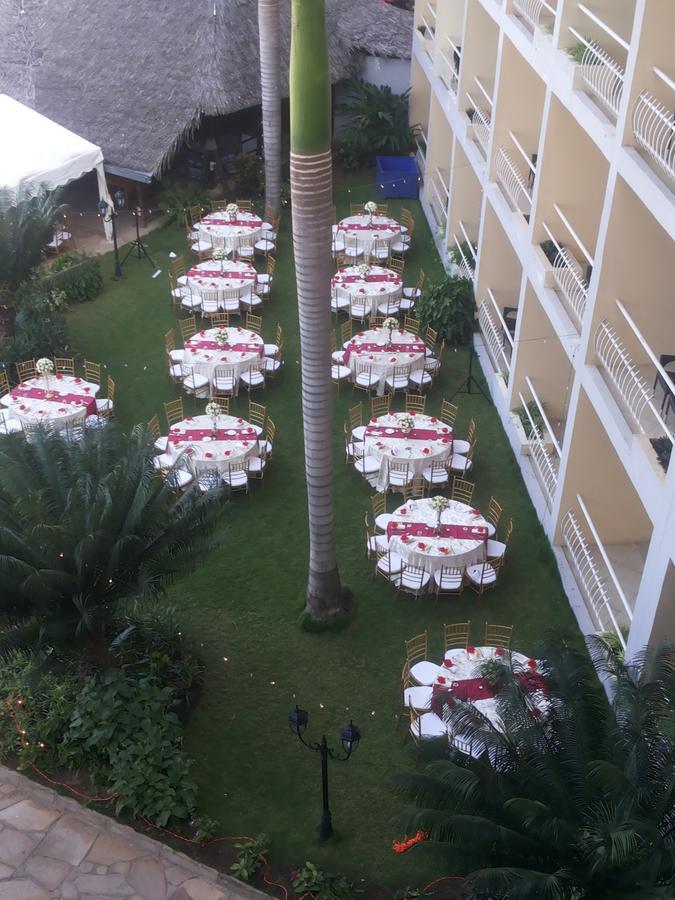 דאר א-סאלאם Giraffe Ocean View Hotel מראה חיצוני תמונה
