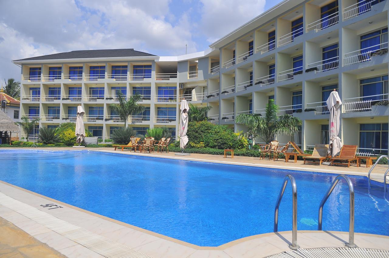 דאר א-סאלאם Giraffe Ocean View Hotel מראה חיצוני תמונה