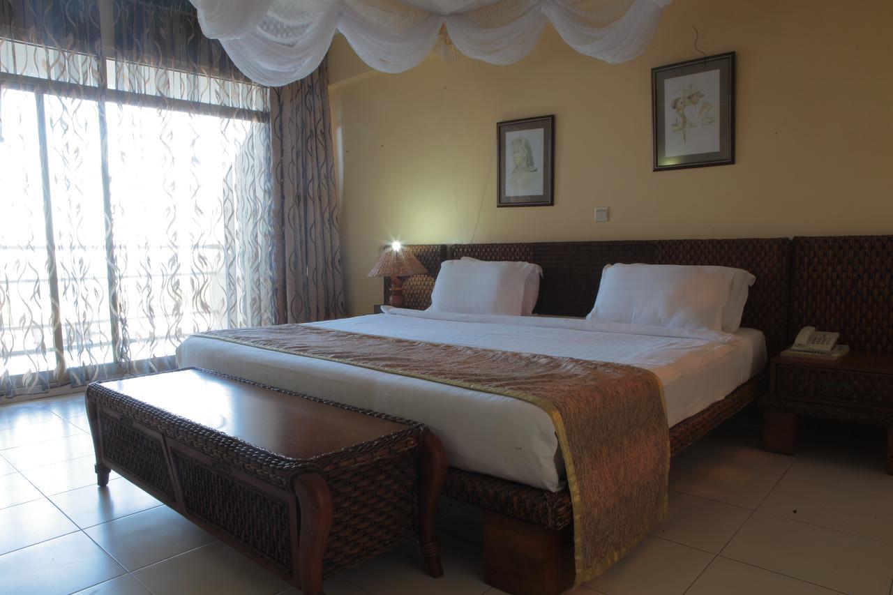 דאר א-סאלאם Giraffe Ocean View Hotel מראה חיצוני תמונה